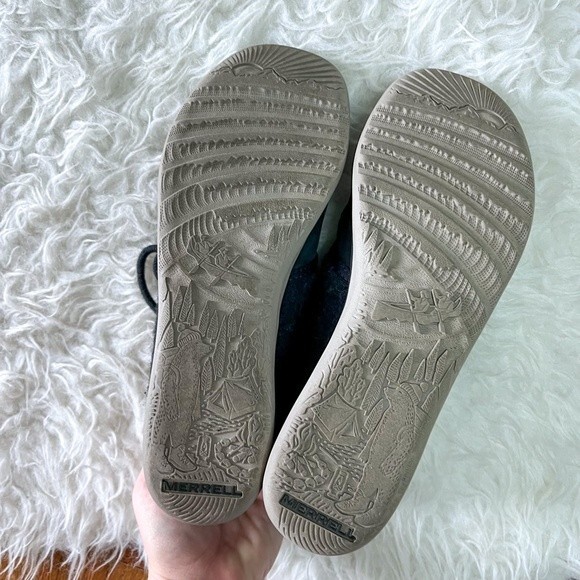 Merrell Women's Duskair Maui Chukka Ankle Boot - Leather and Felt | Size 6.5 - Picture 7 of 9